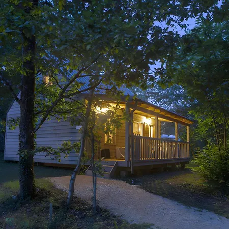 Chalet 1 *